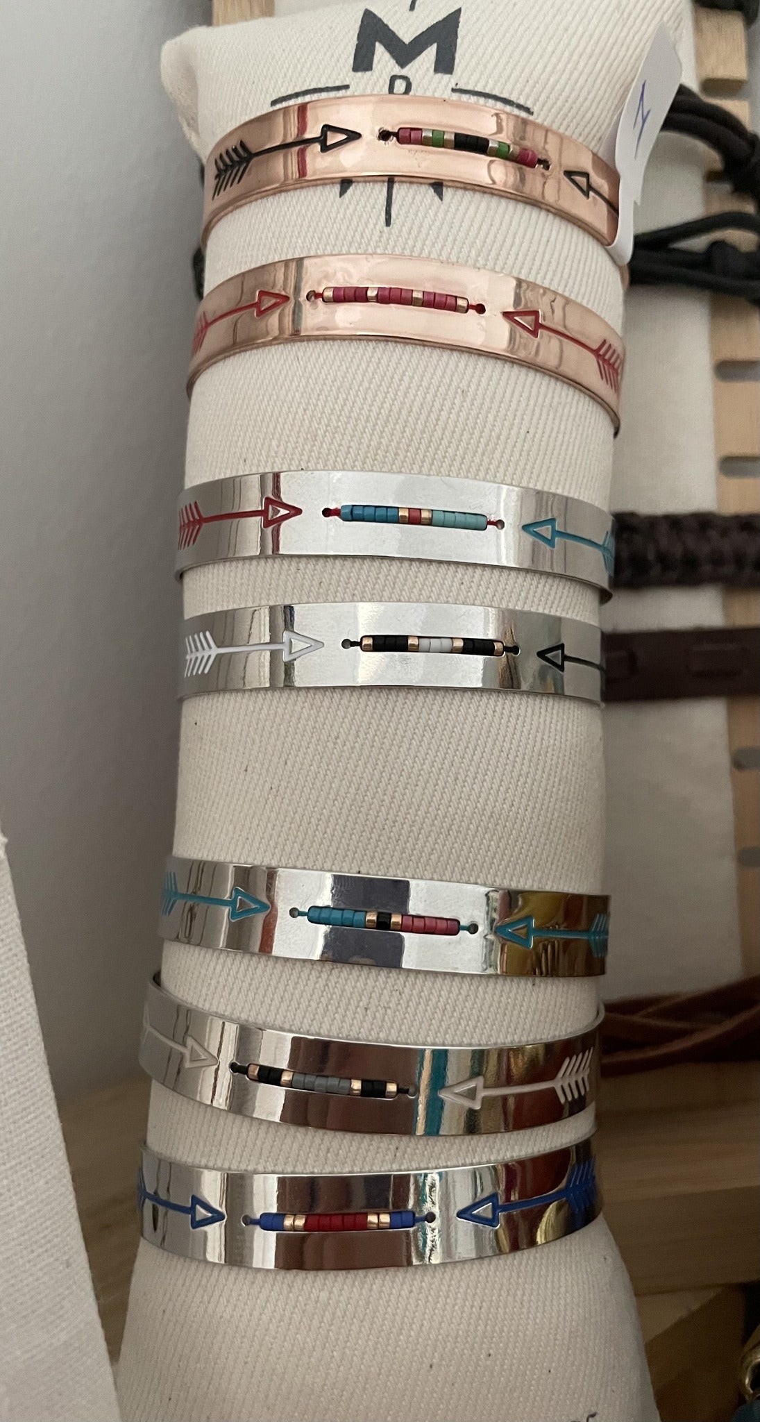 Bracelets Joncs "Flèche d'Éclat" - Acier & Perles Colorées Merveilles du monde