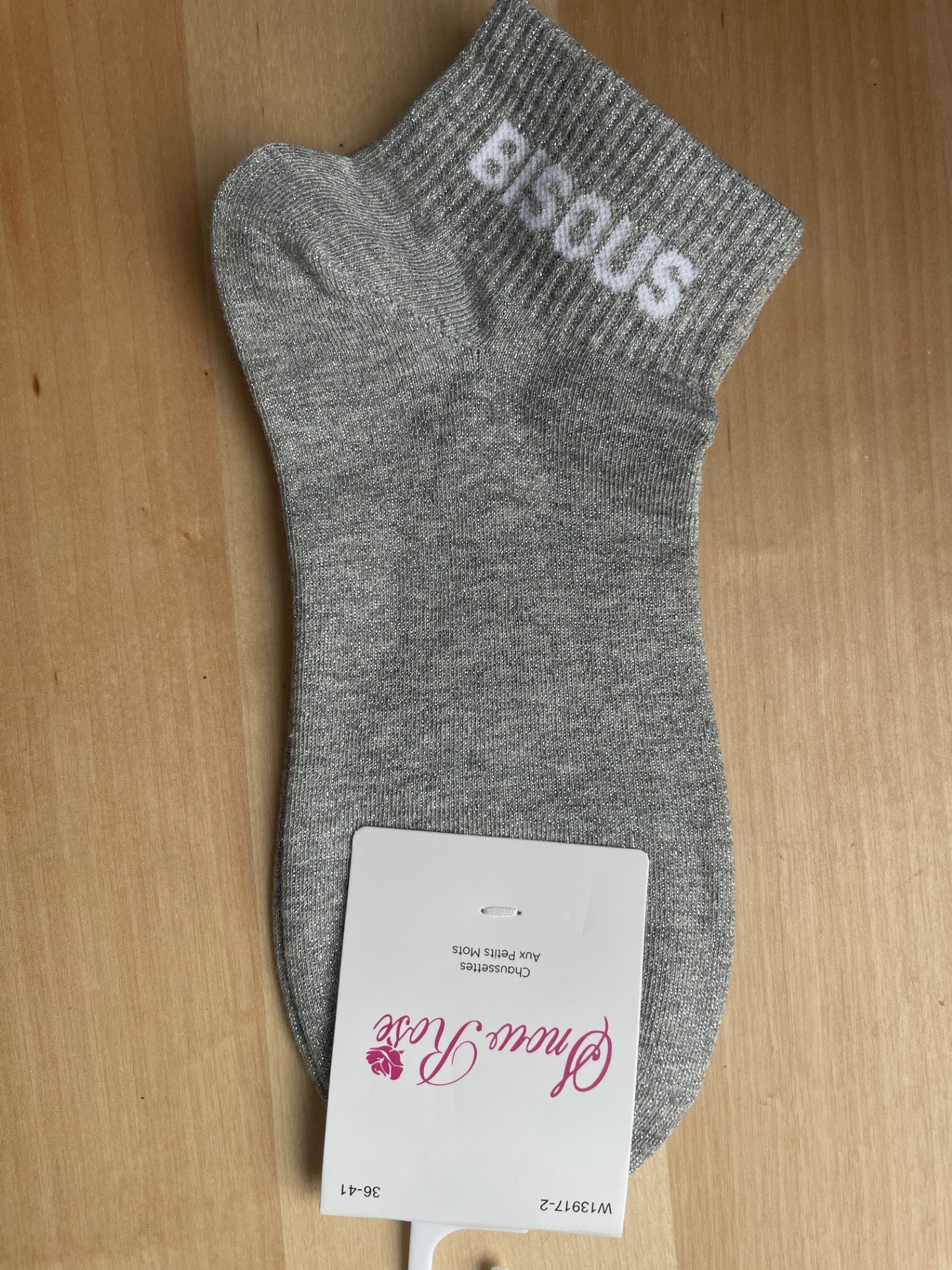 Chaussettes brillantes courtes "BISOUS"