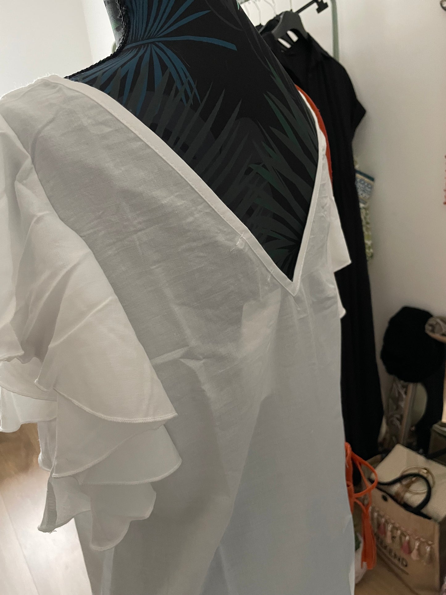 Robe droite brodée Lilie Rose