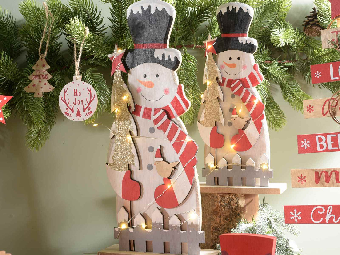 Bonhommes de neige en bois avec lumières LED lot de 2