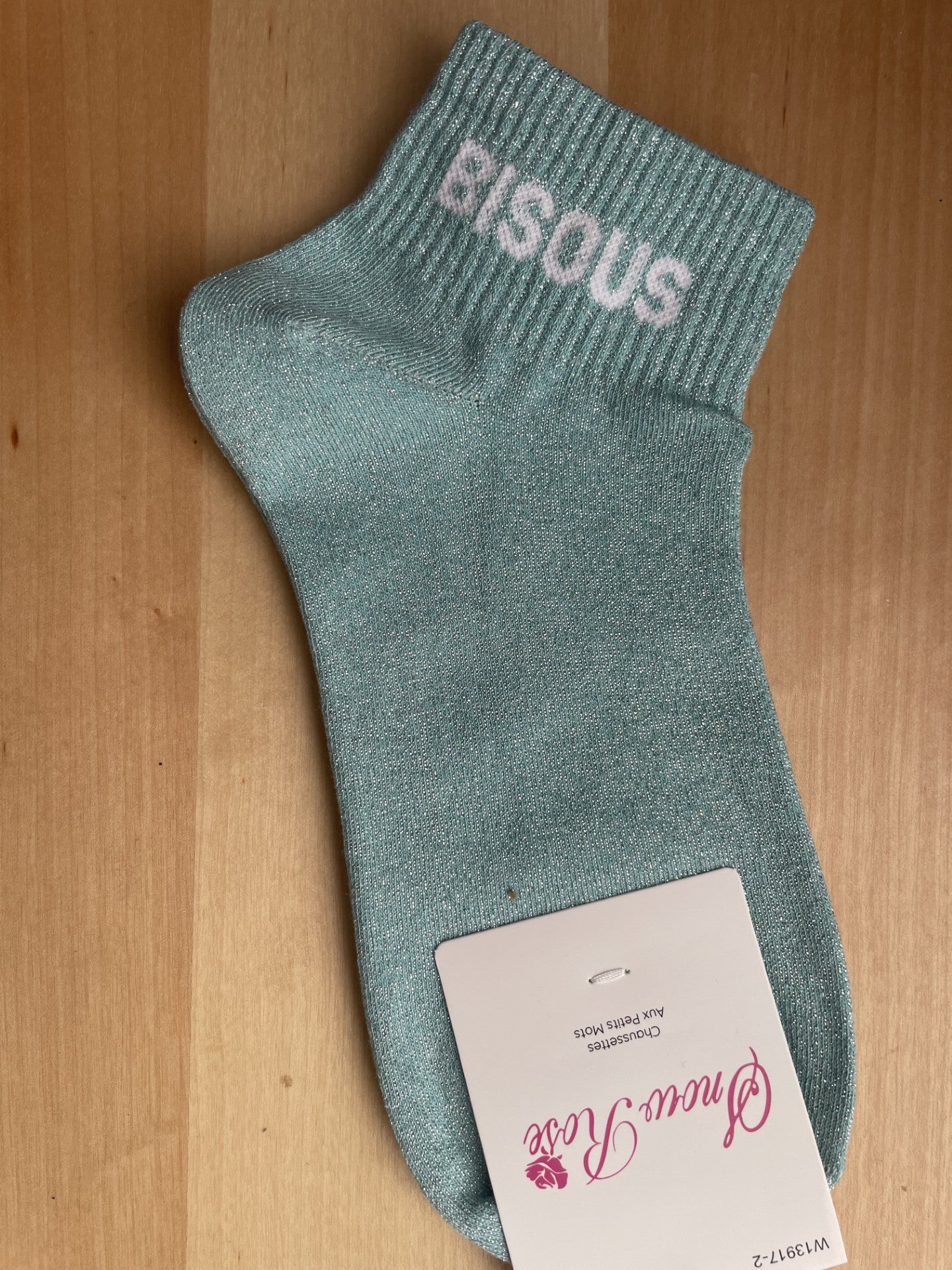 Chaussettes brillantes courtes "BISOUS"