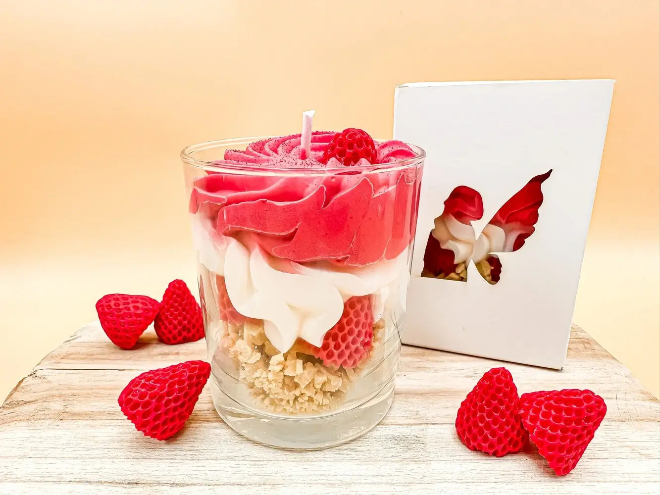 Bougie gourmande artisanale fraise des bois 100% végétale Notre best of !!!