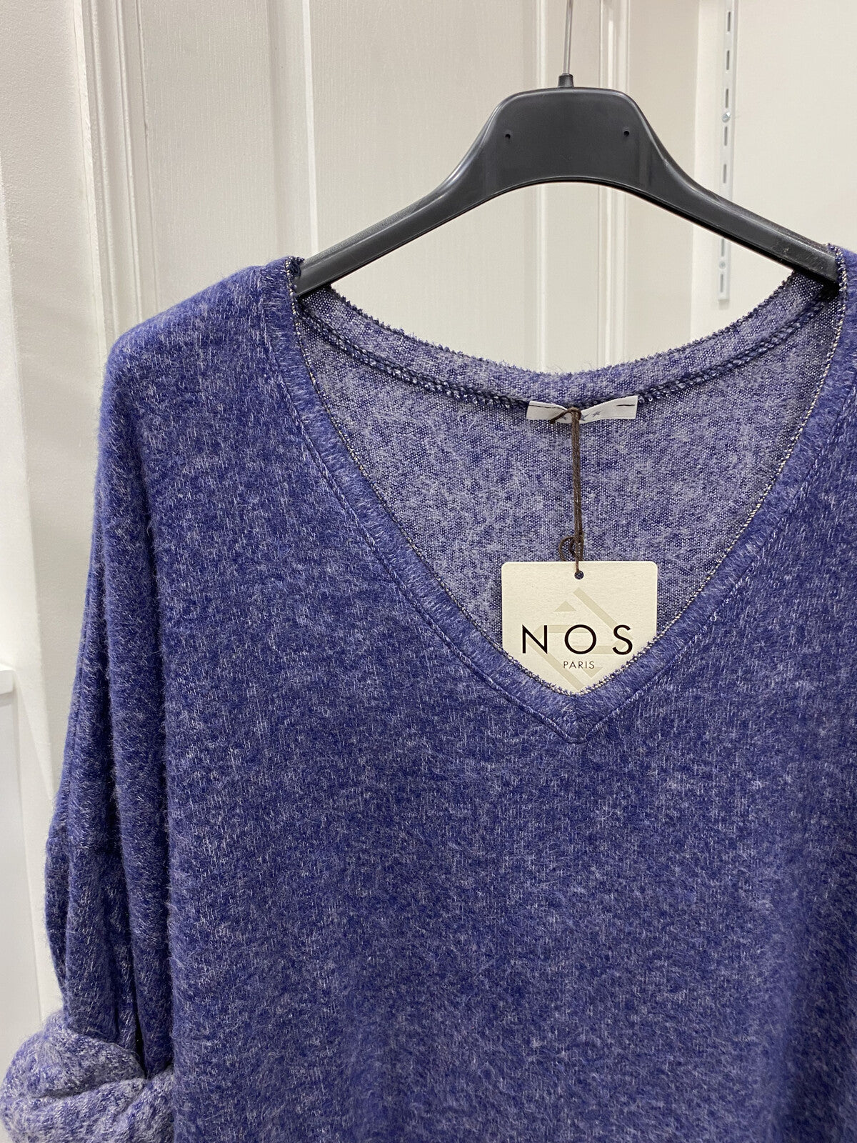 Pull bleu foncé laine dernière pièce !