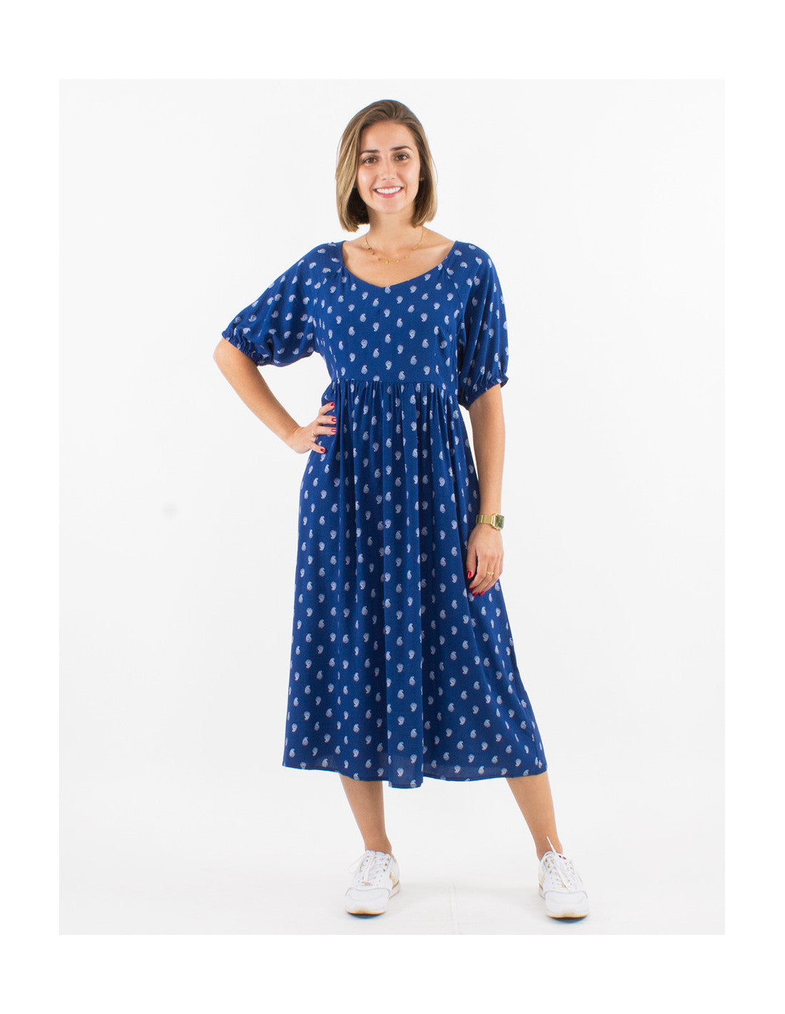 Robe longue originale à col V