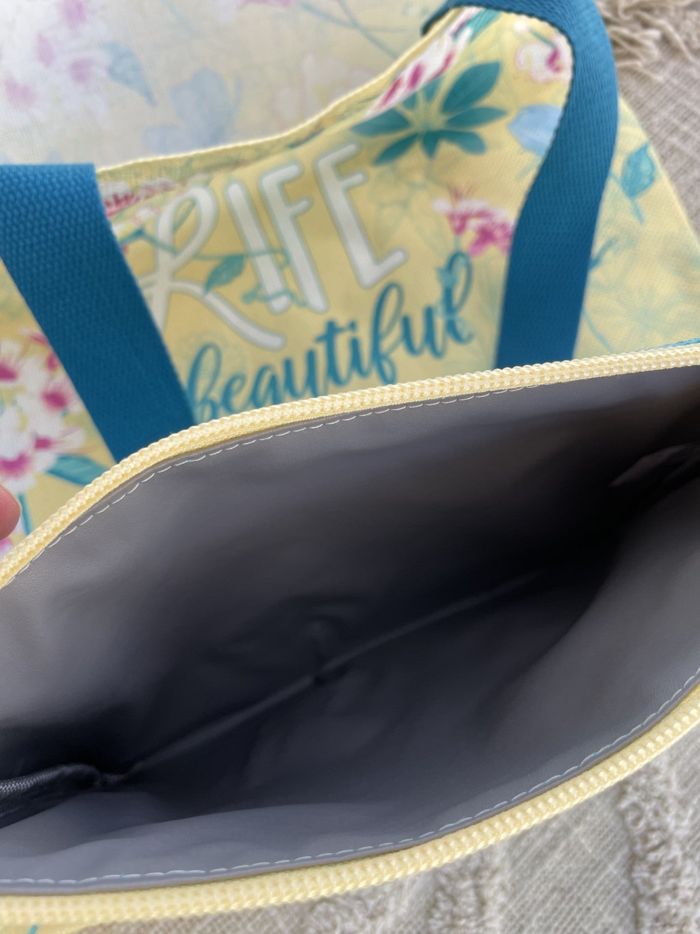 Duo "Life is beautiful" : Tote Bag & Pochette assortie - Rêvez en Grand avec Style !
