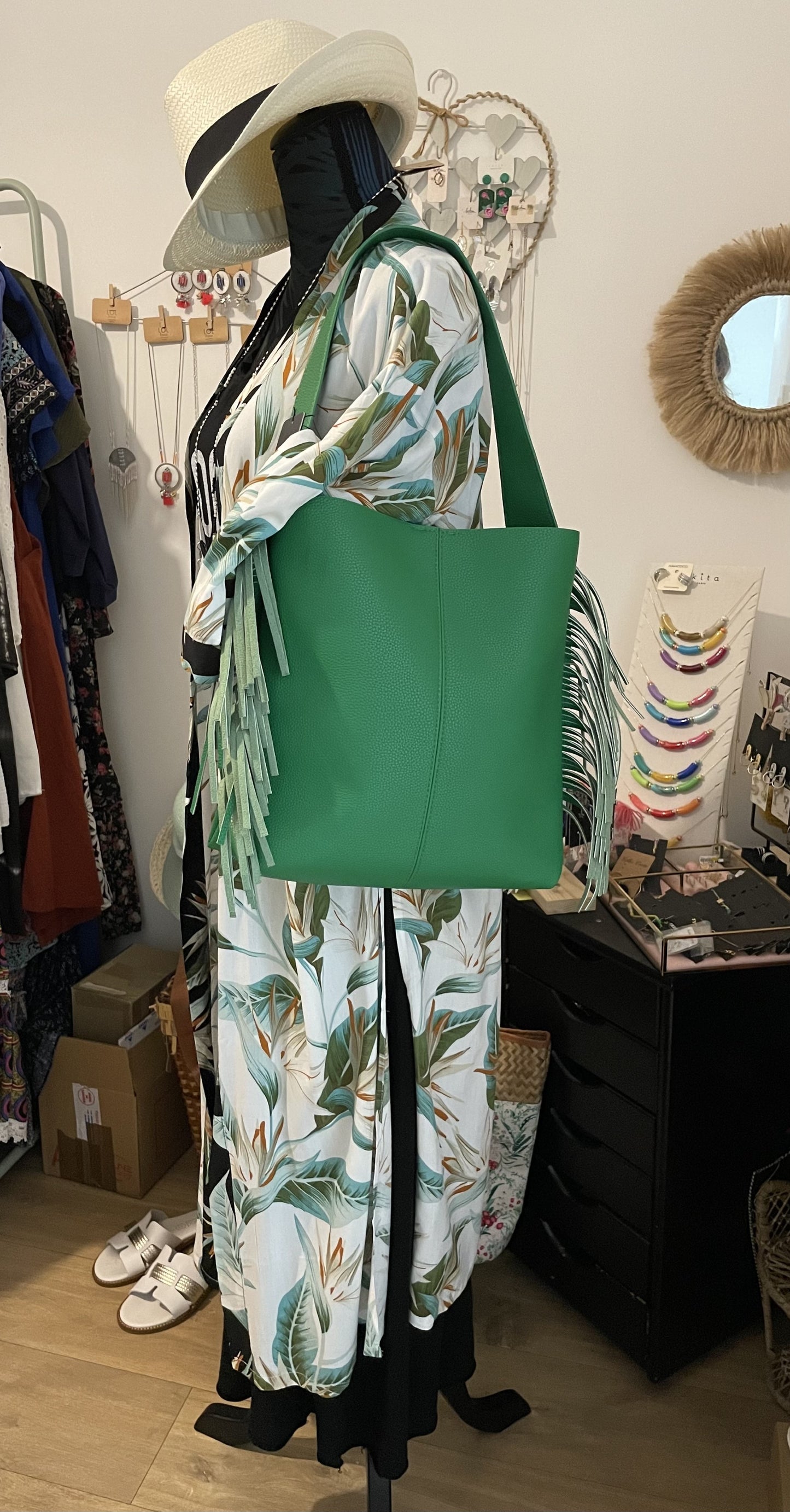 Kimono Long "Évasion Tropicale" en Soie - L'Élégance Luxueuse de l'Été !