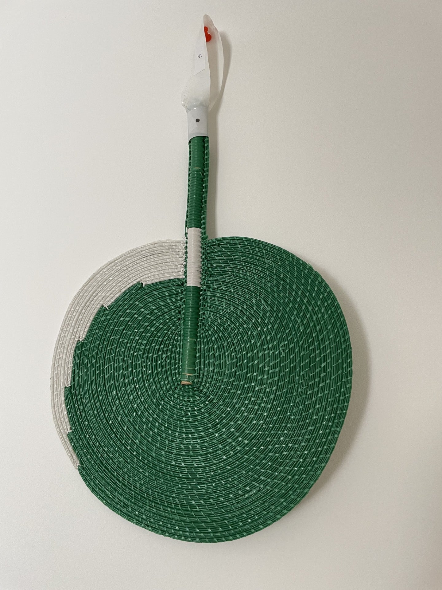 Éventails Africains Artisanaux "Rétro Pop" - Tissés Main en Plastique Recyclé !