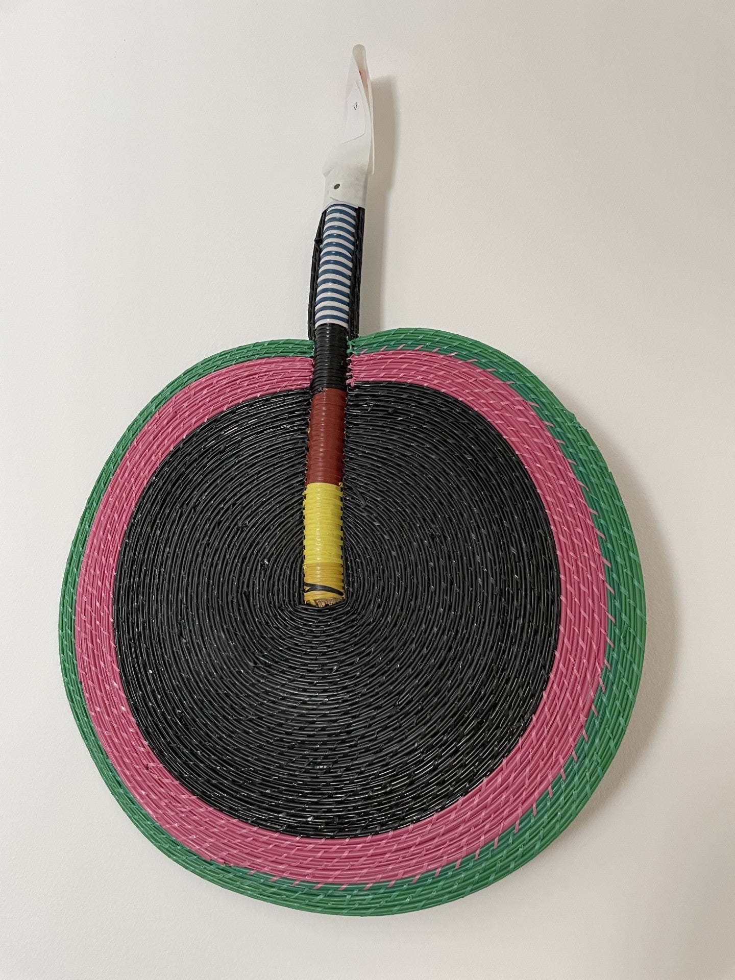 Éventails Africains Artisanaux "Rétro Pop" - Tissés Main en Plastique Recyclé !