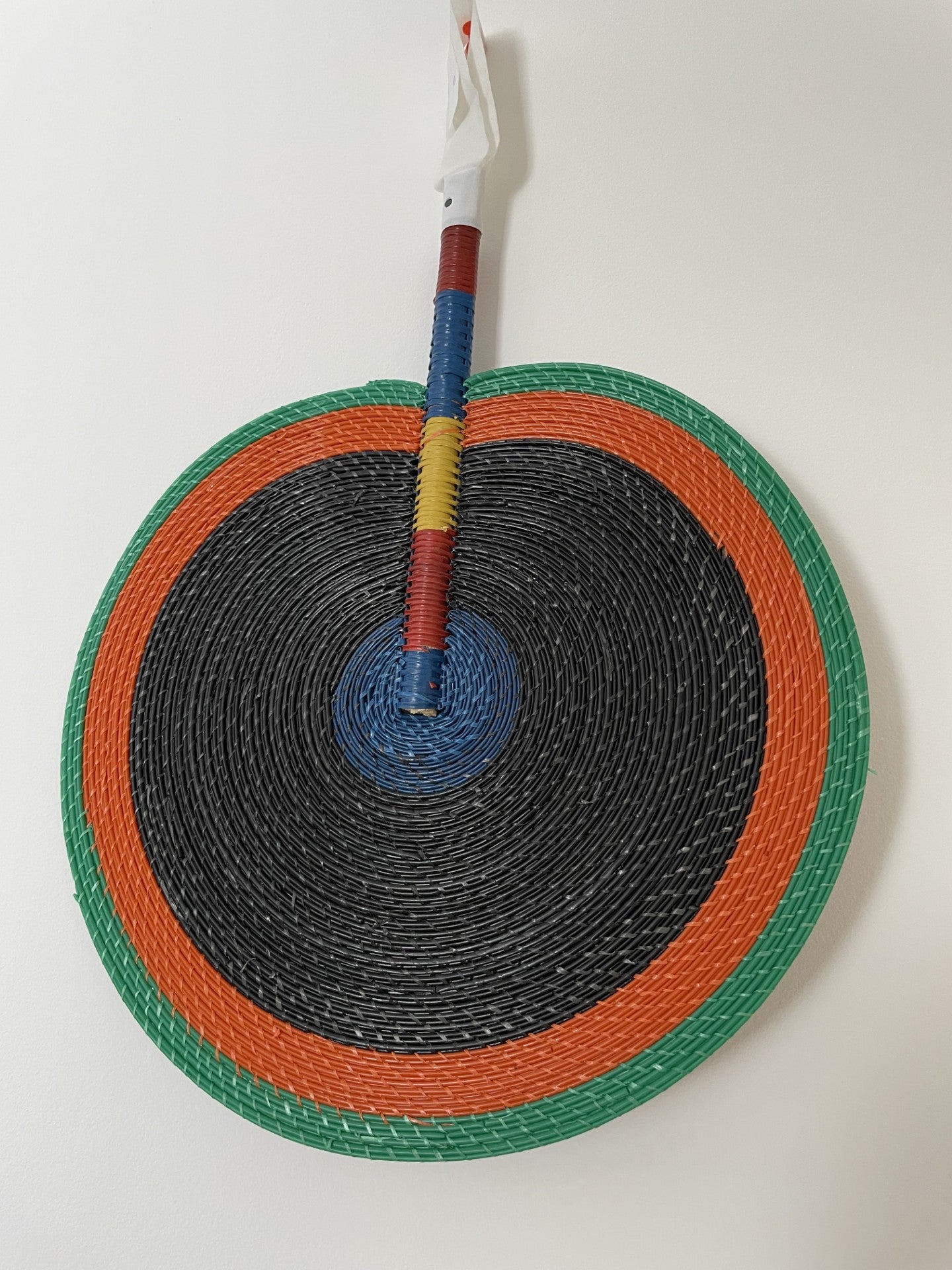 Éventails Africains Artisanaux "Rétro Pop" - Tissés Main en Plastique Recyclé !