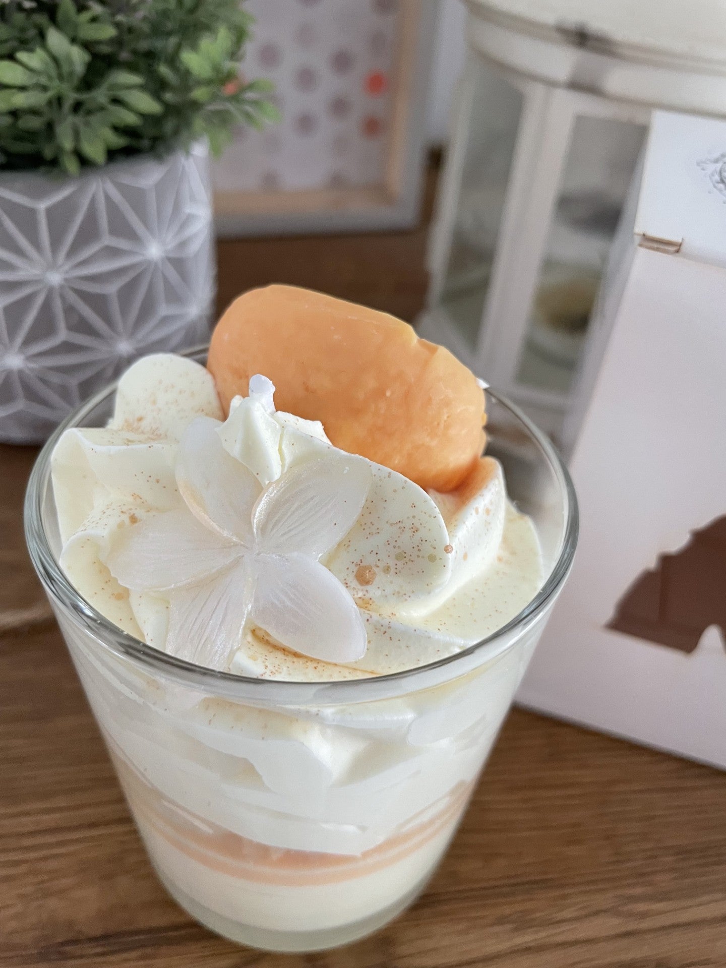 Bougie gourmande artisanale parfum monoï pêche 100% végétale