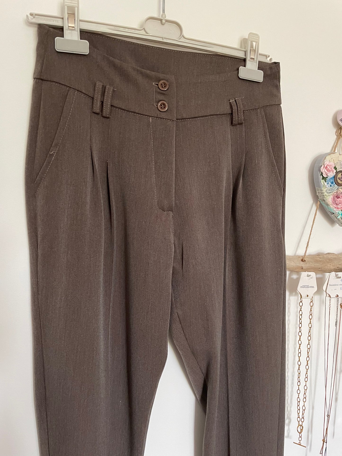 Pleated trousers