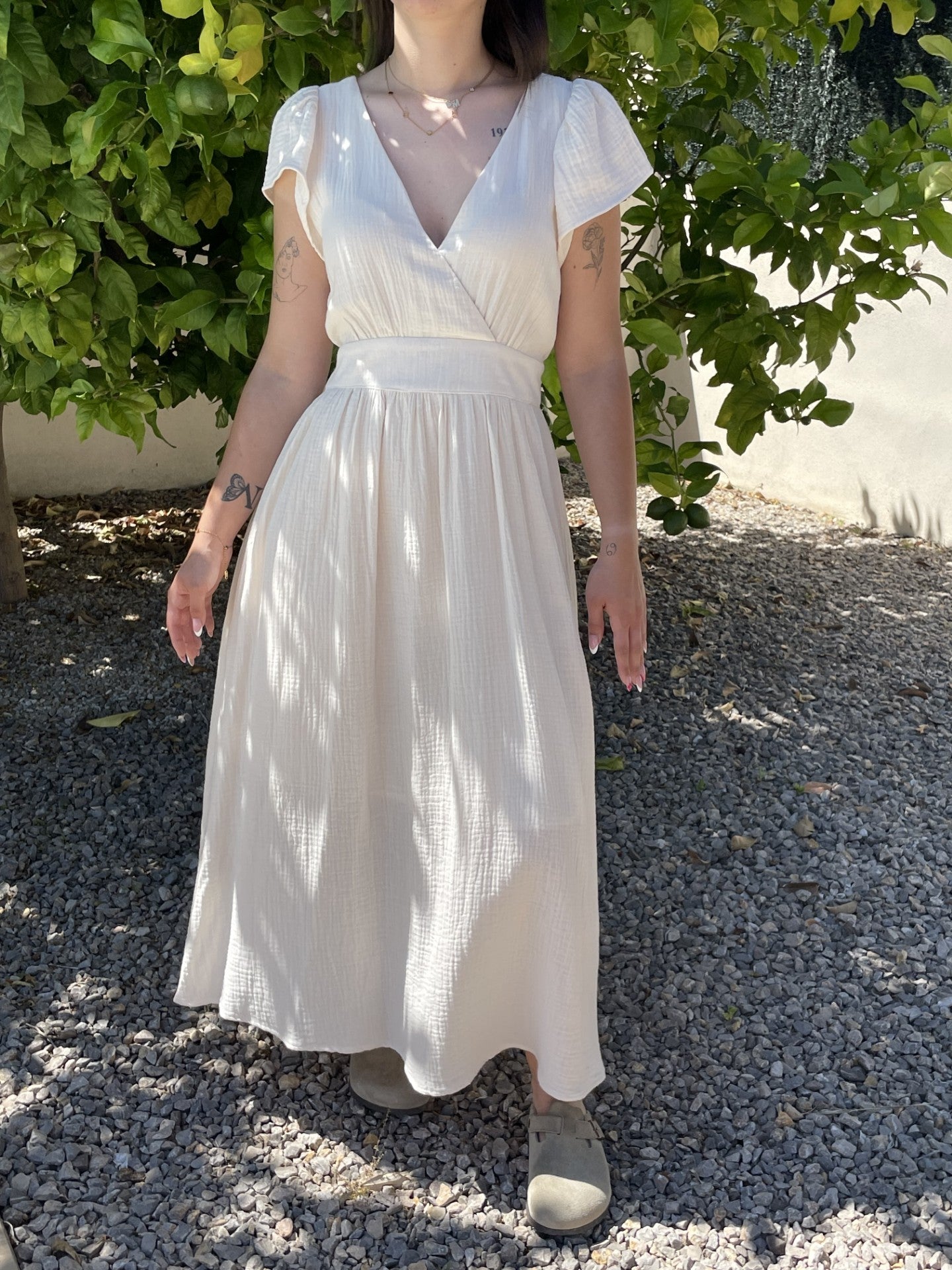 Robe Longue Crème - L'Élégance Bohème à Dos Nu !
