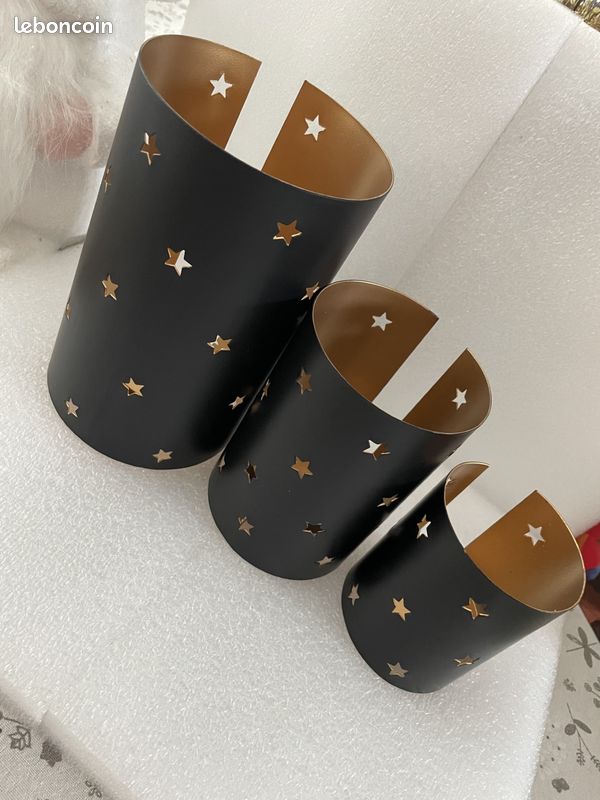 Ensemble de 3 bougeoirs en métal avec étoiles