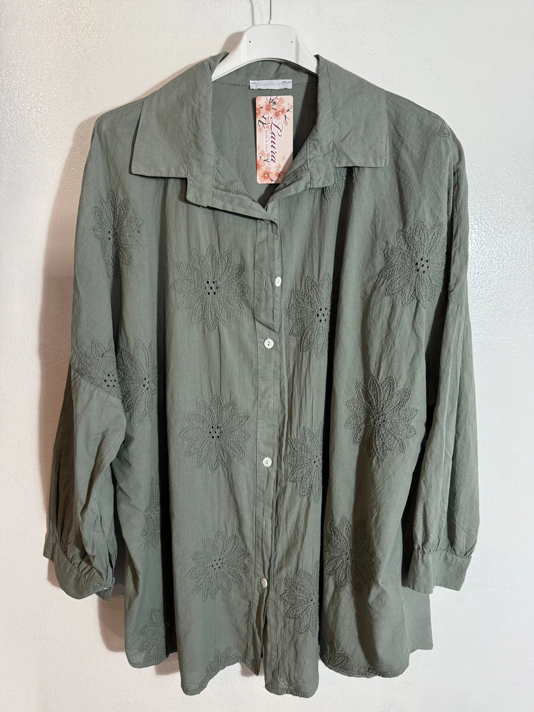 Chemise à fleur en broderie anglaise  plusieurs couleurs