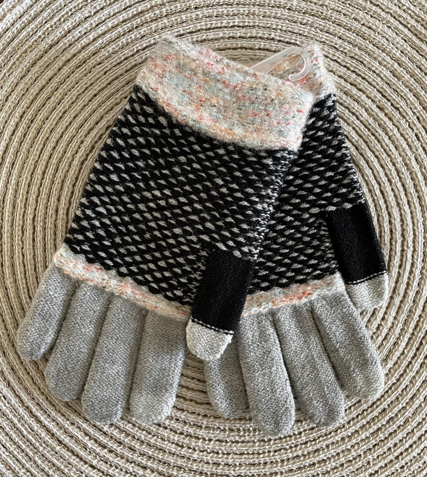 Gants Hiver Épais Tricot Texturé et Poignets Mouchetés – Style Rétro