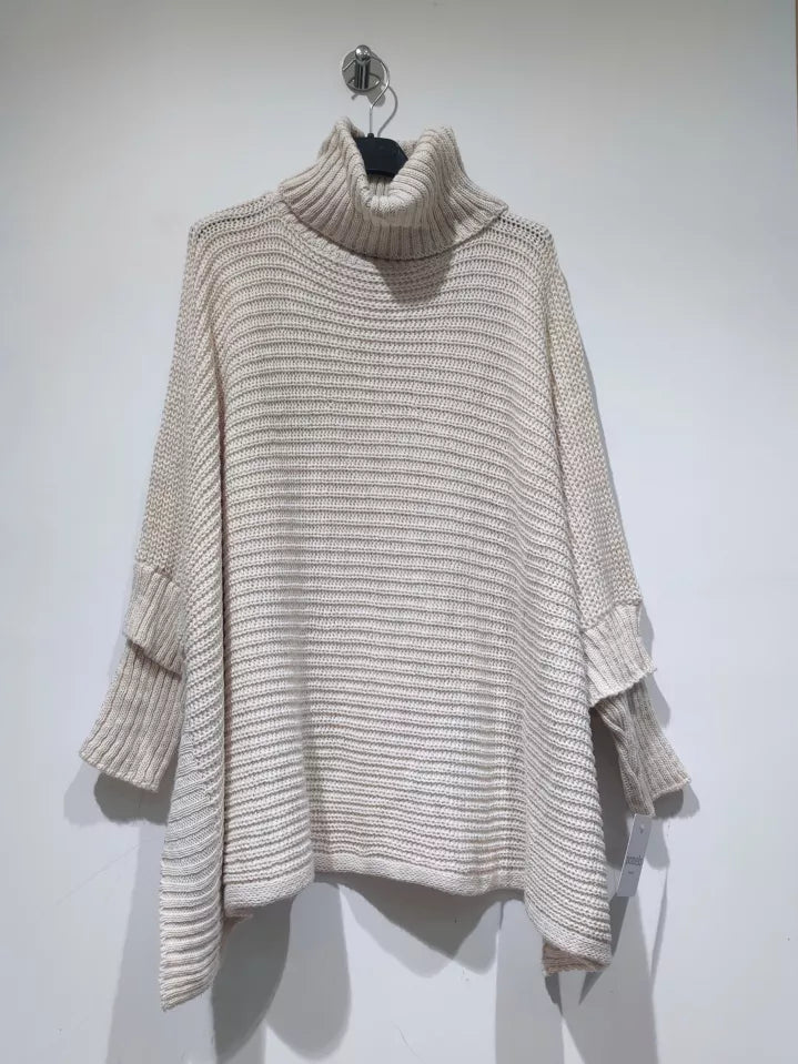 Pull poncho à col roulé
