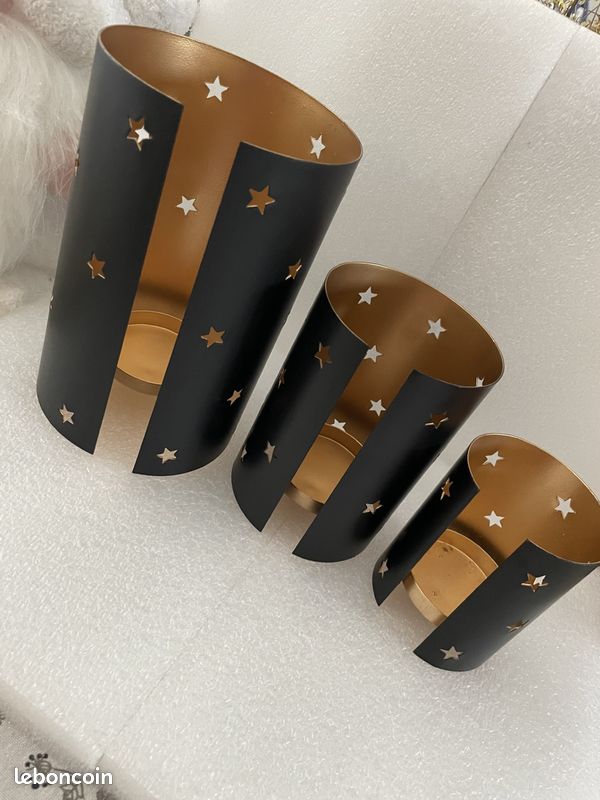 Ensemble de 3 bougeoirs en métal avec étoiles