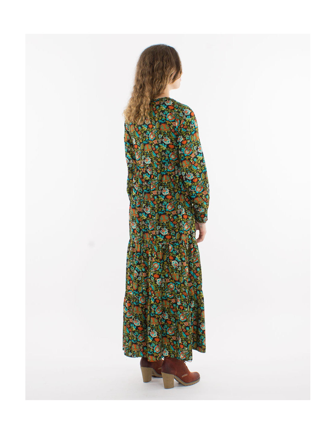 Robe longue boho fleurie liens pompons
