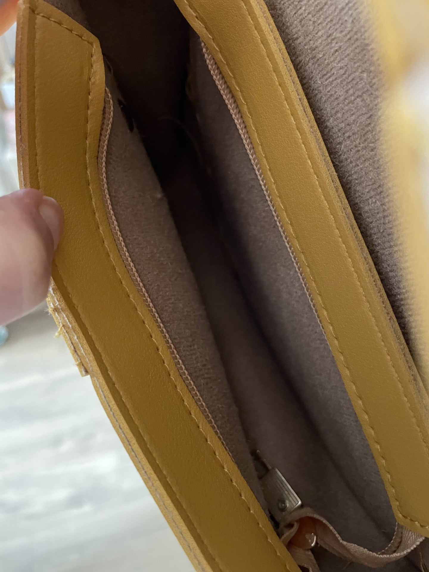Sac jaune moutarde