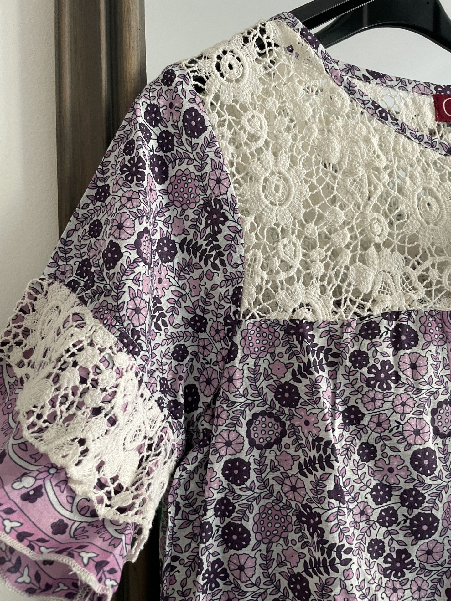 TOP large imprimé fleuri coton et dentelle