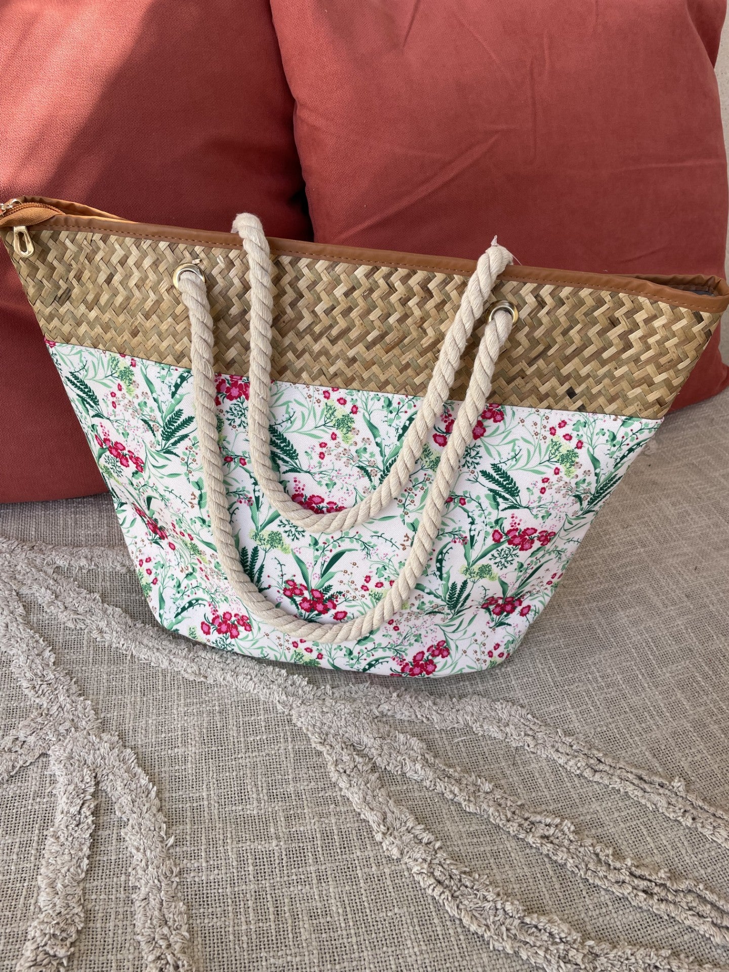 Sac de Plage "Jardin Bohème" en Paille et Tissu Fleuri - Élégance Estivale