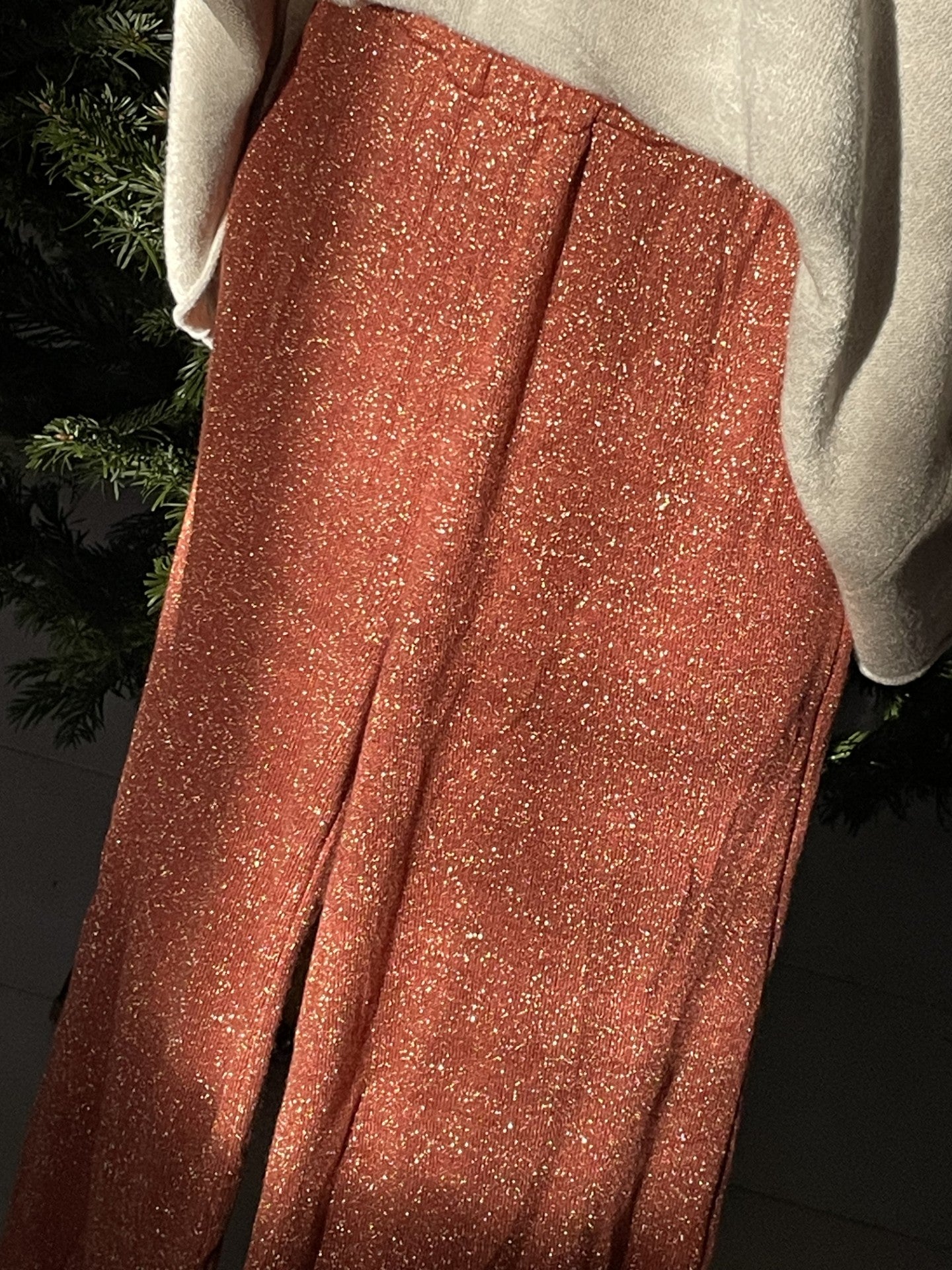 Pantalon en lurex pailleté et ses accessoires