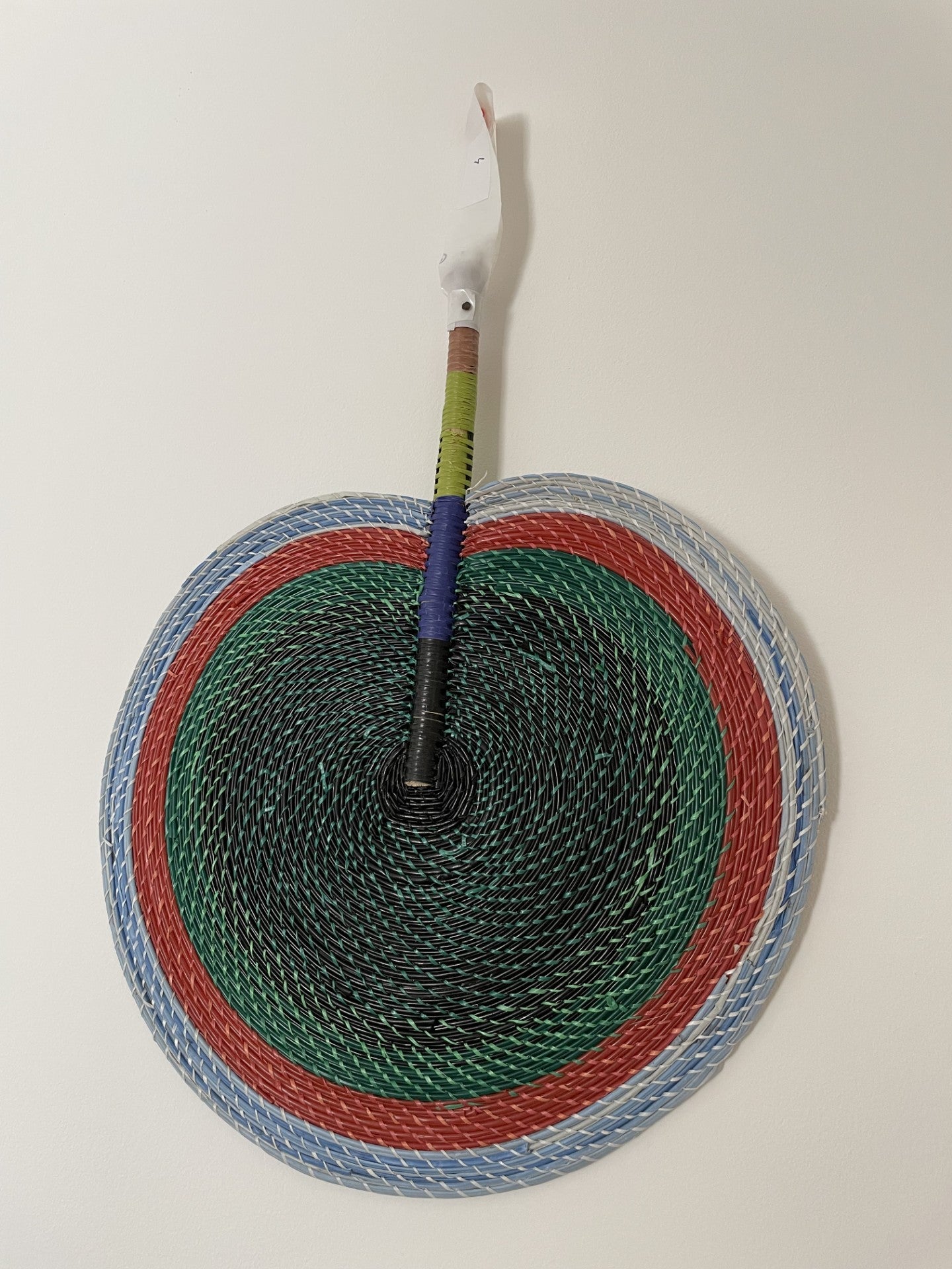 Éventails Africains Artisanaux "Rétro Pop" - Tissés Main en Plastique Recyclé !
