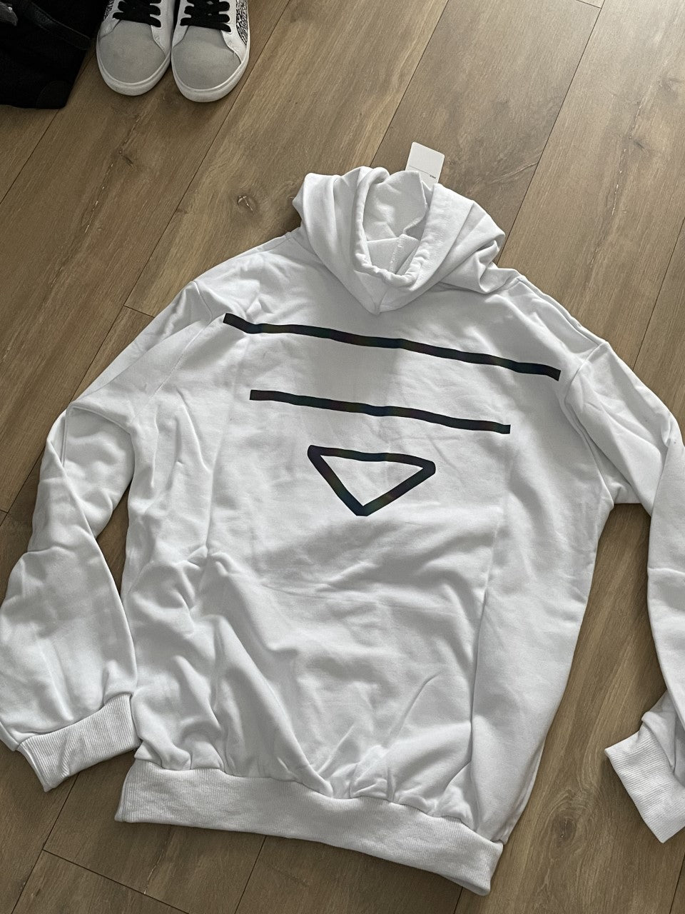 Sweat blanc à capuche